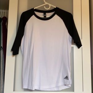 Men’s large baseball tee